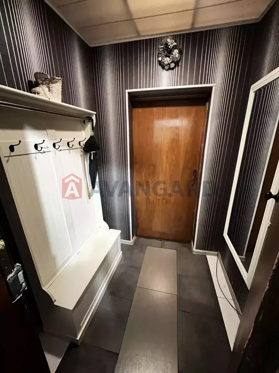 3 ����. ��������, 85/-/7 ��. �., 10/12 ���� ���� 2