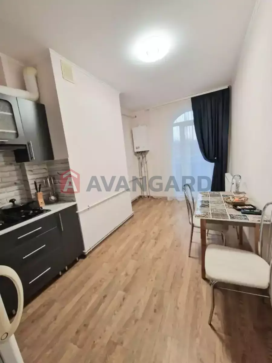 1 ����. ��������, 48/-/- ��. �., 2/9 ���� ���� 4