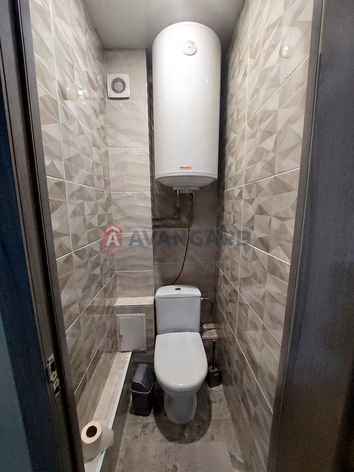 4 ����. ��������, 84/65/12 ��. �., 9/10 ���� ���� 13