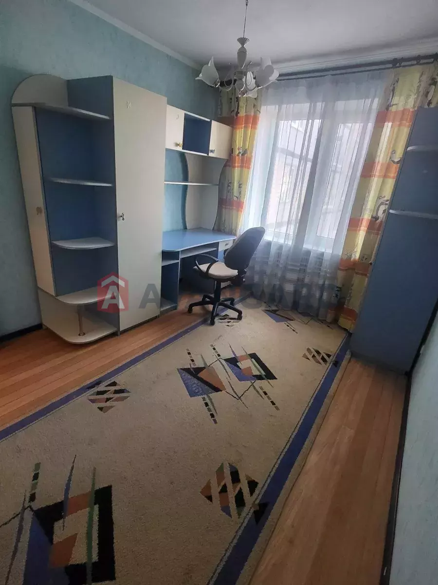 3 ����. ��������, 70/-/9 ��. �., 7/9 ���� ���� 3