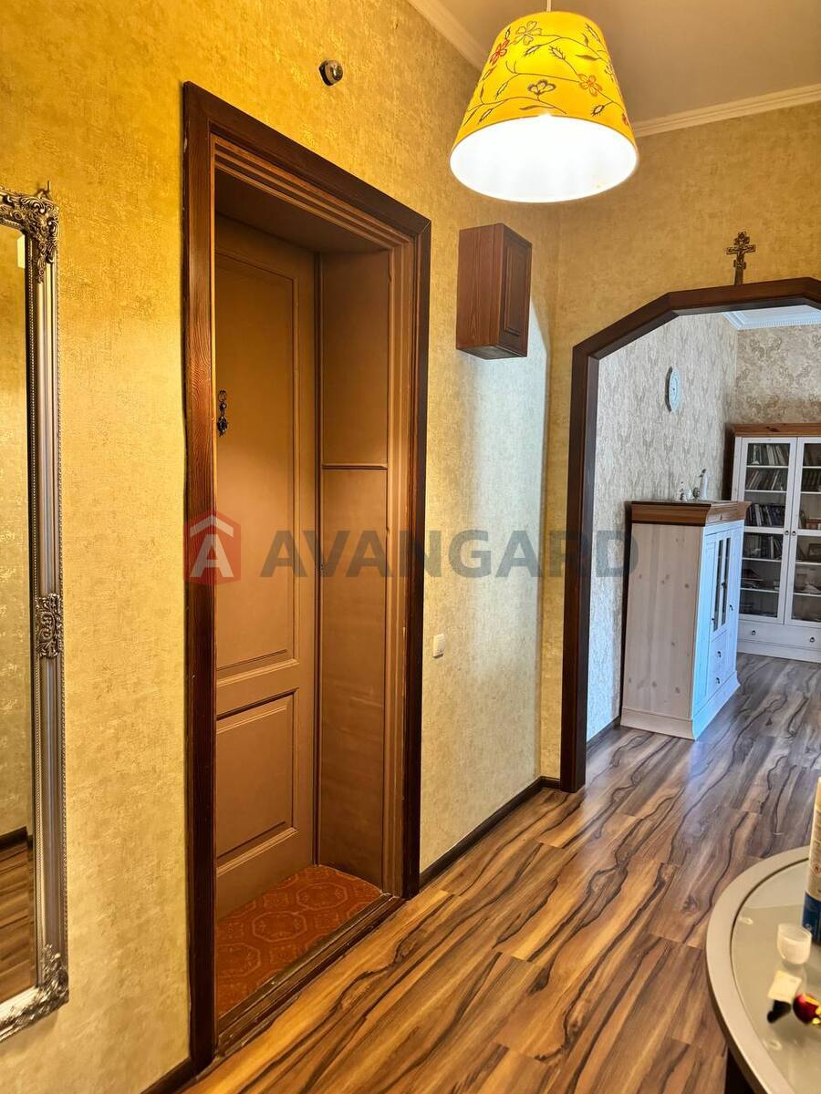 3 ����. ��������, 65/40/8 ��. �., 2/2 ���� ���� 3