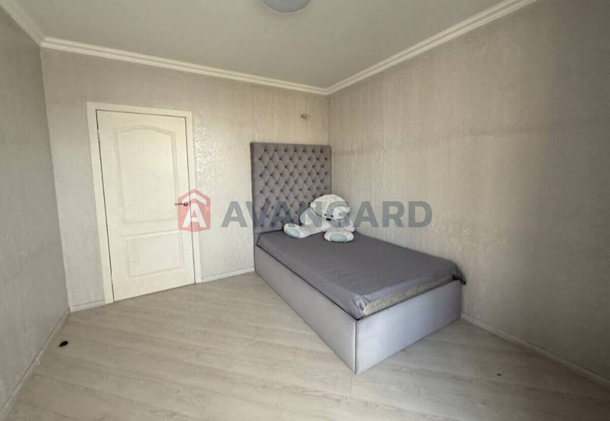 2 ��. ��������, 62/34/14 ��. �., 8/11 ������ ���� 4