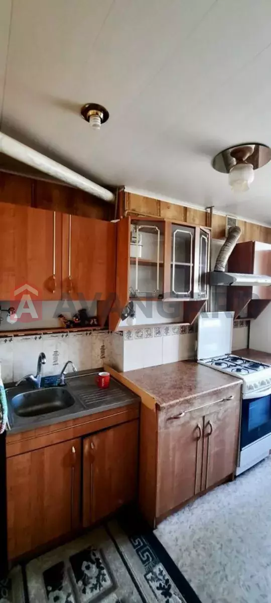 3 ����. ��������, 63/-/8 ��. �., 7/9 ���� ���� 10