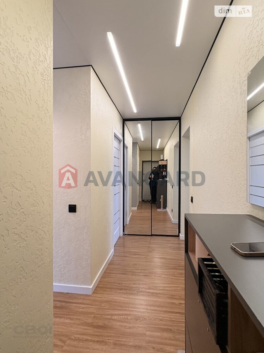 2 ��. ��������, 43/28/7 ��. �., 4/5 ������ ���� 15