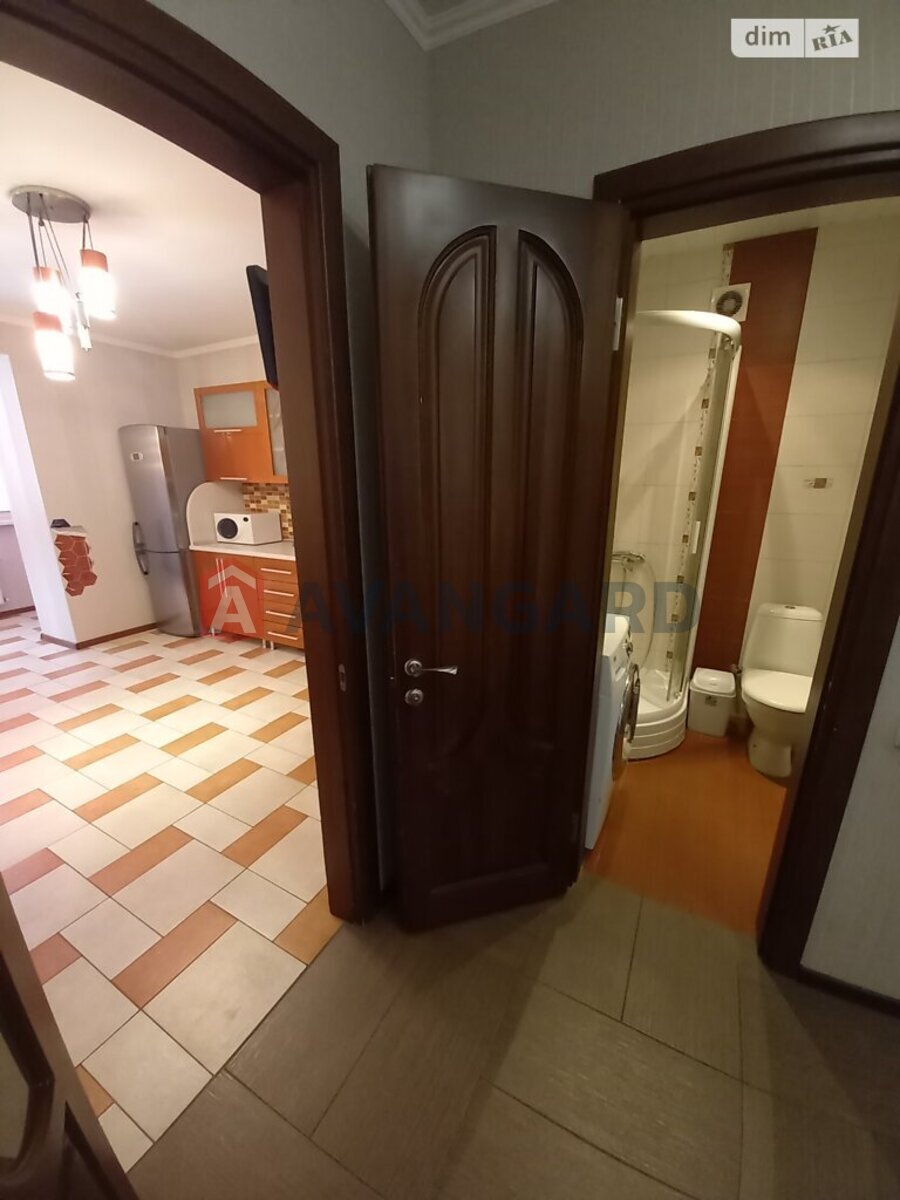 3 ����. ��������, 100/55/16 ��. �., 4/9 ���� ���� 9