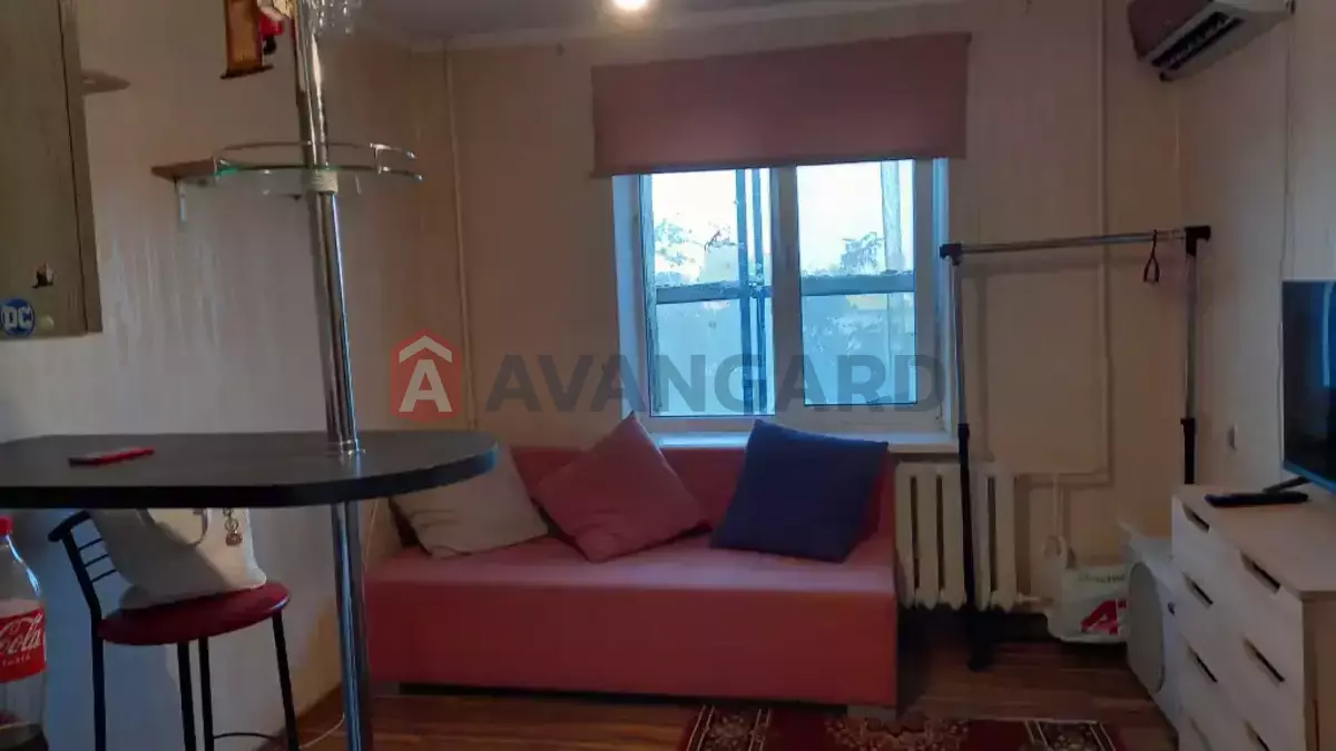 1 ��. ��������, 18/-/- ��. �., 4/10 ������ ���� 1