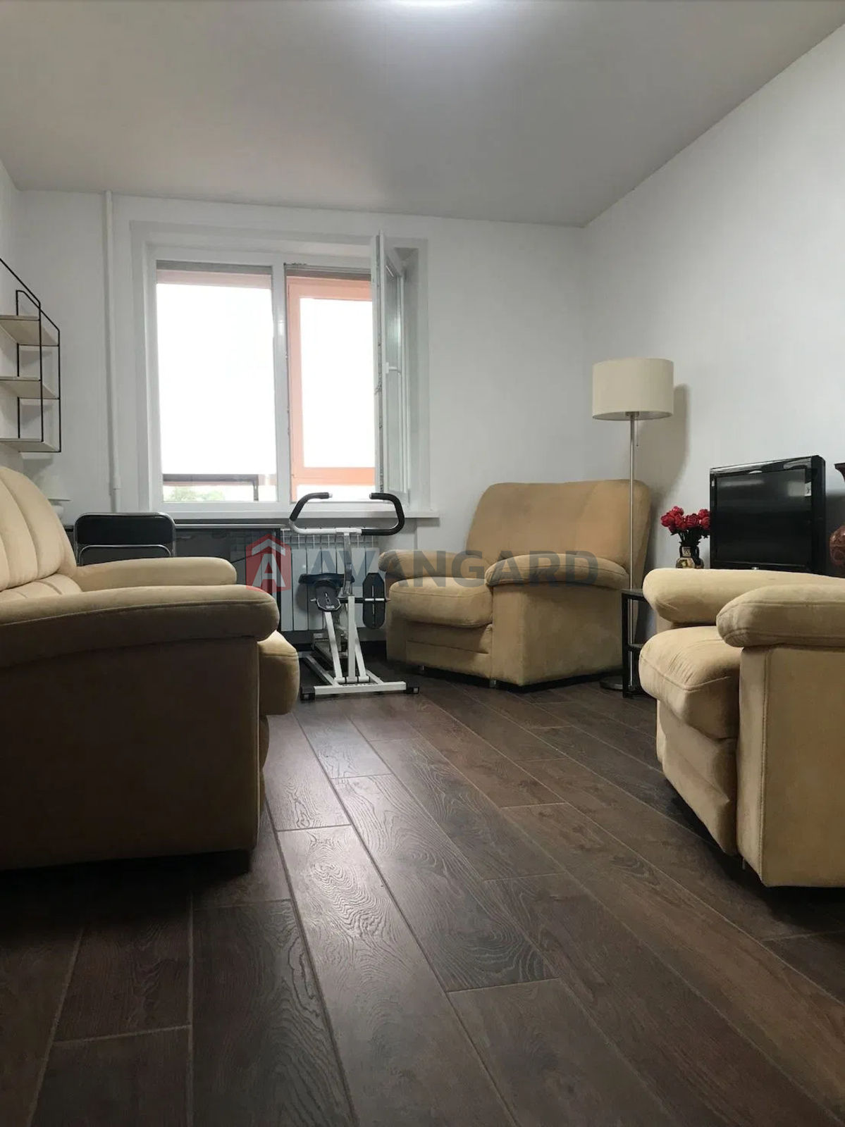 3 ��. ��������, 86/-/12 ��. �., 7/14 ������ ���� 4