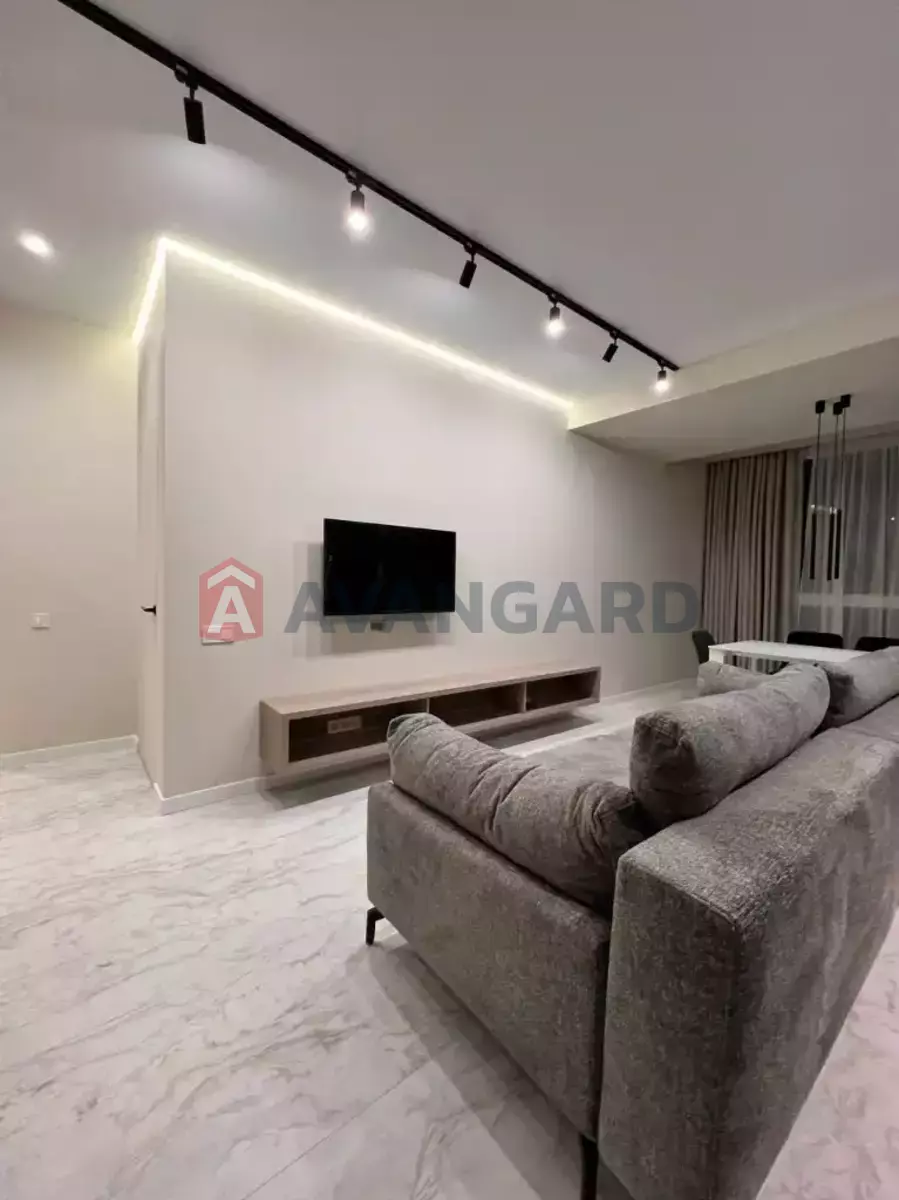 2 ��. ��������, 60/-/- ��. �., 10/14 ������ ���� 2