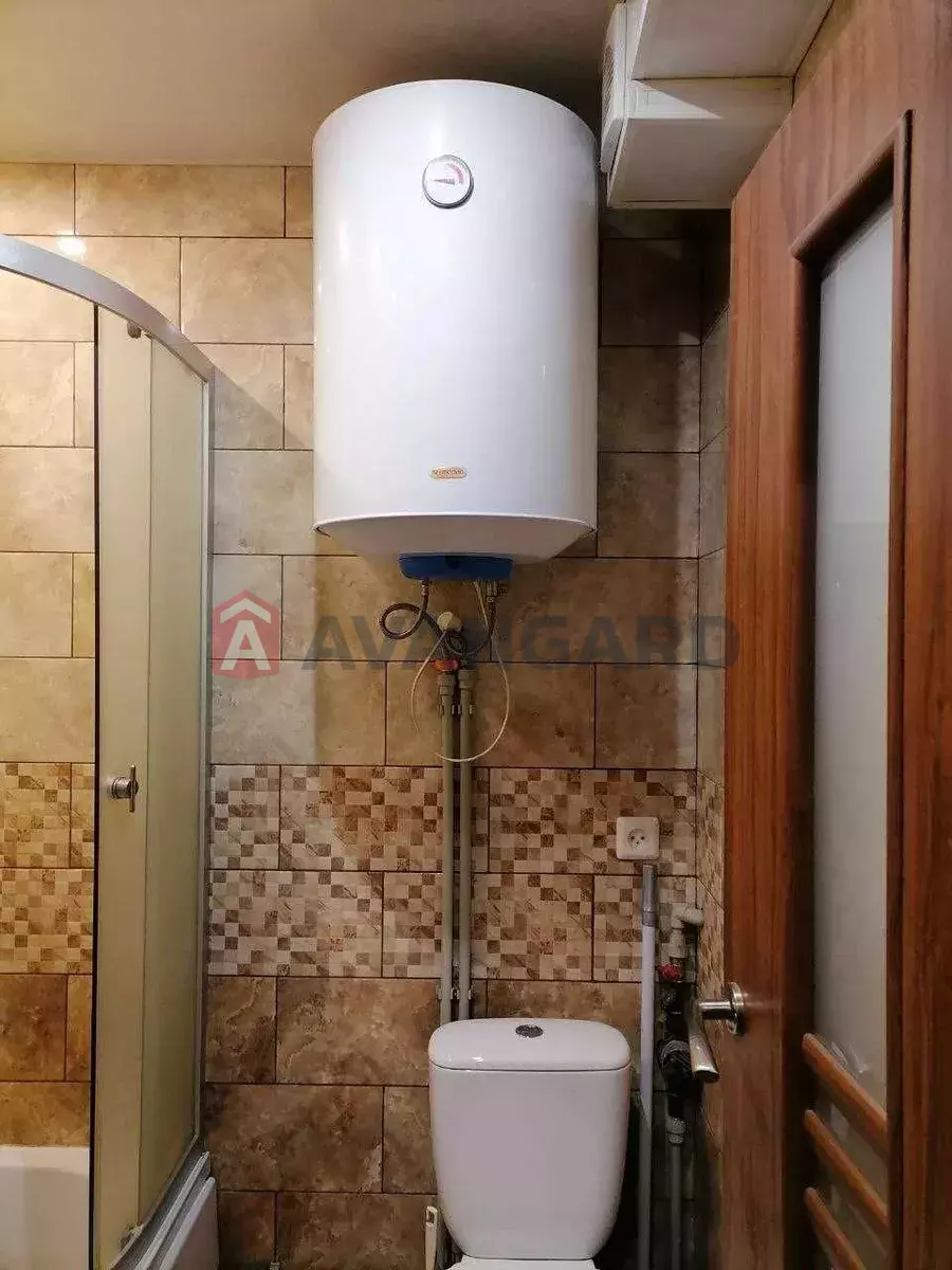 1 ��. ��������, 15/-/4 ��. �., 6/14 ������ ���� 9