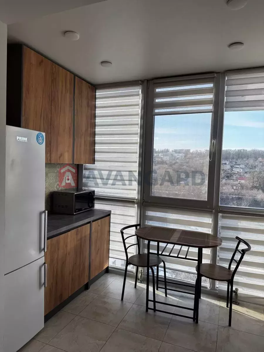 1 ��. ��������, 29/-/12 ��. �., 14/16 ������ ���� 4