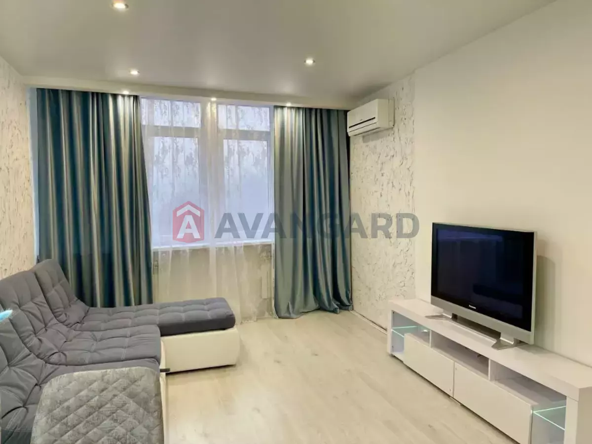 2 ��. ��������, 51/-/- ��. �., 2/10 ������ ���� 7