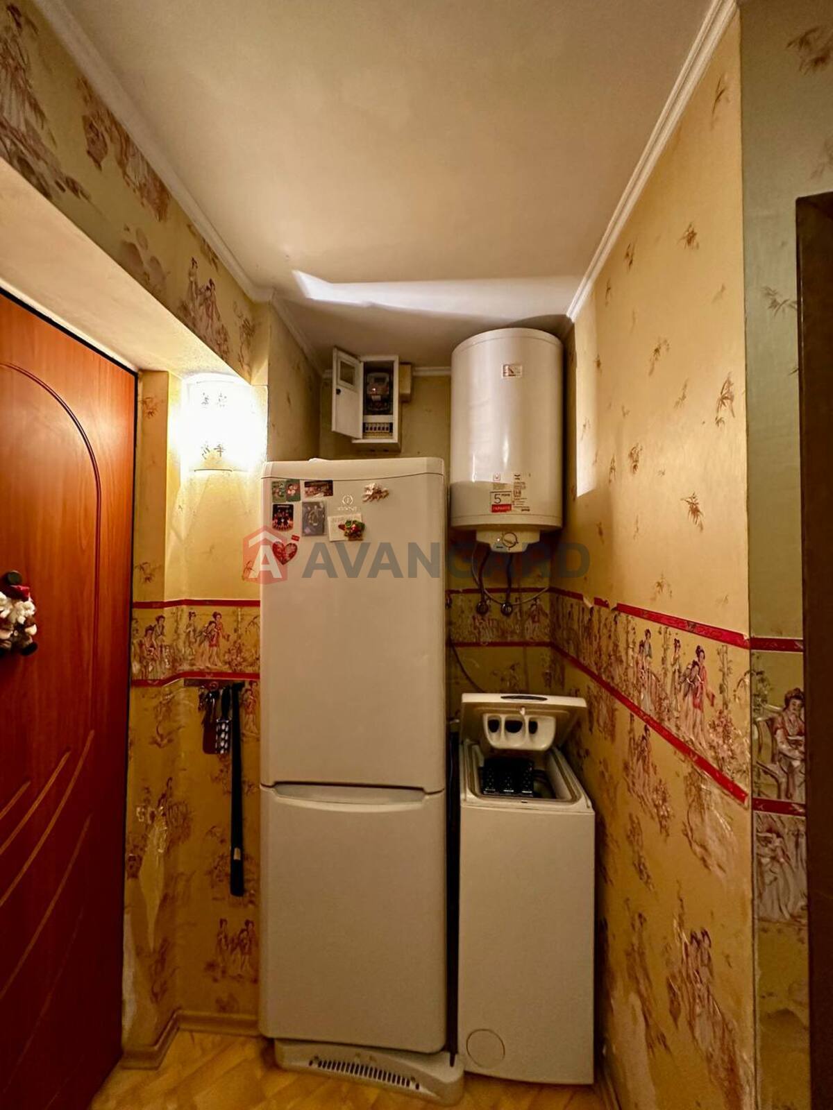 3 ����. ��������, 67/-/7 ��. �., 6/9 ���� ���� 19