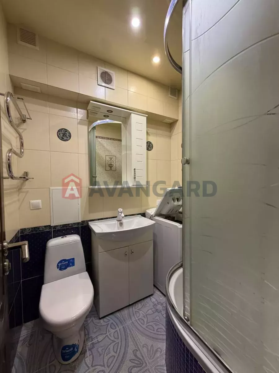 2 ����. ��������, 48/-/6 ��. �., 5/5 ���� ���� 3