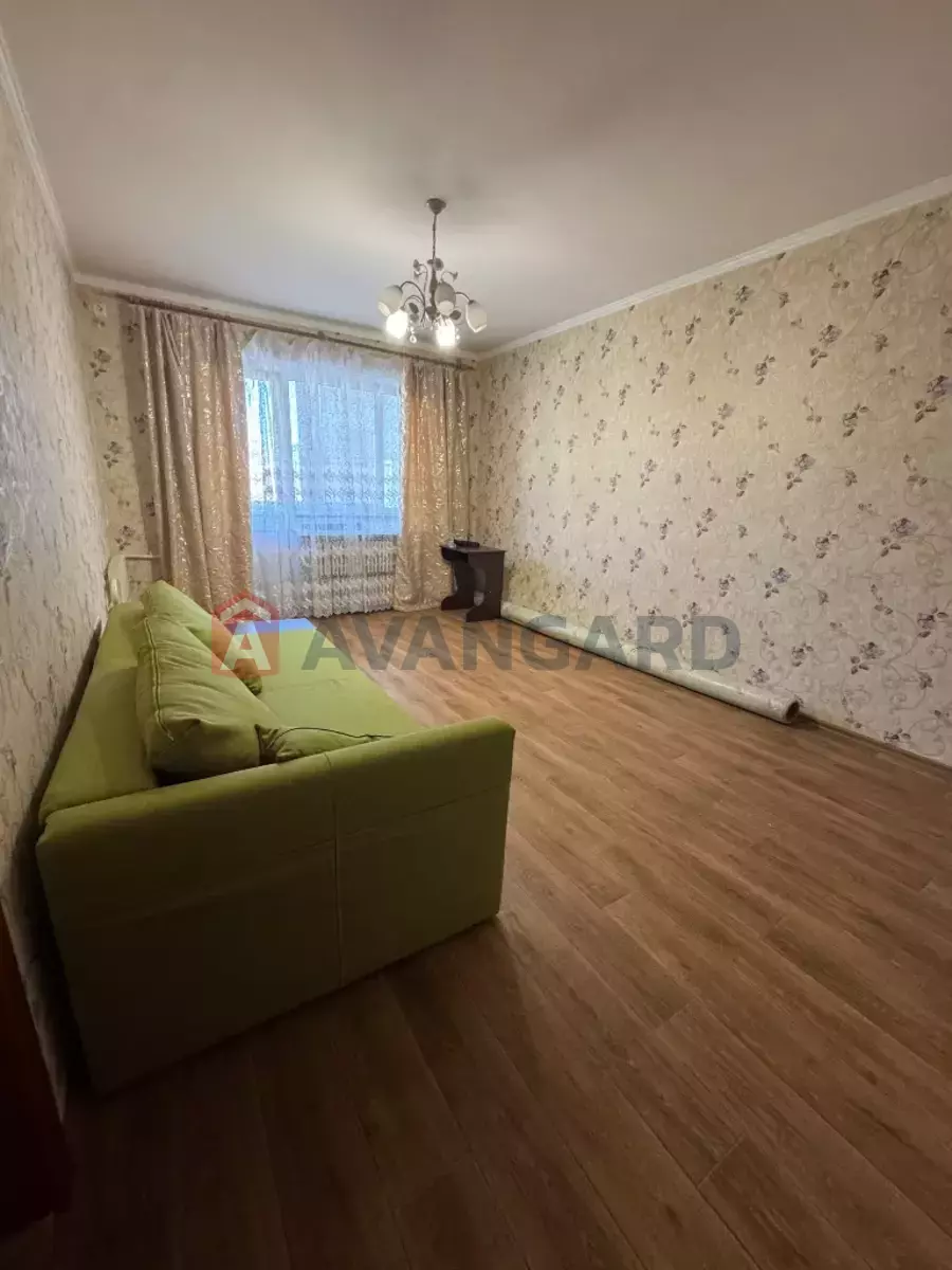 2 ��. ��������, 48/26/8 ��. �., 9/9 ������ ���� 4