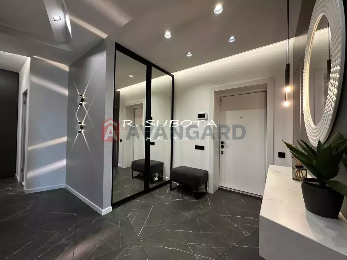 4 ��. ��������, 140/-/- ��. �., 19/24 ������ ���� 7