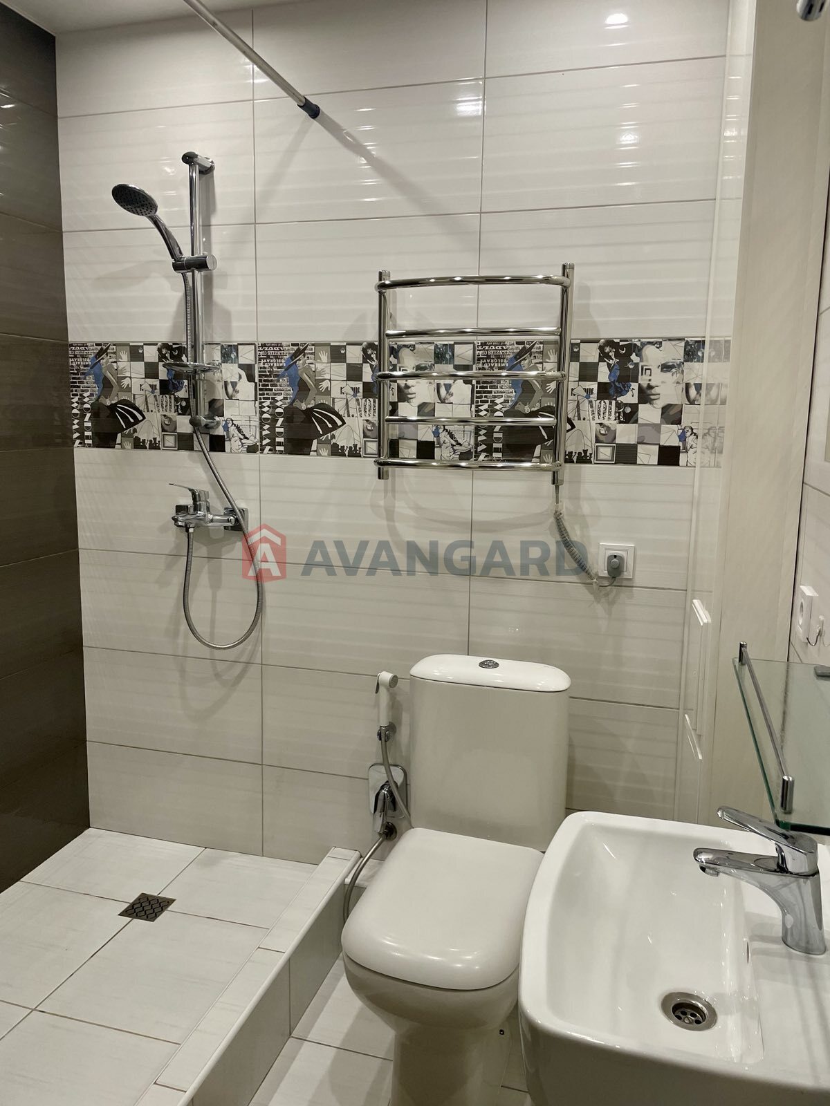 1 ��. ��������, 40/18/9 ��. �., 5/9 ������ ���� 8