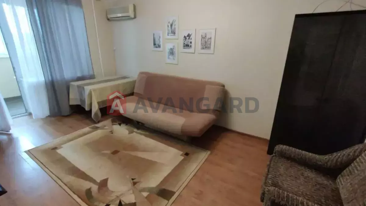 1 ��. ��������, 42/-/- ��. �., 8/12 ������ ���� 10