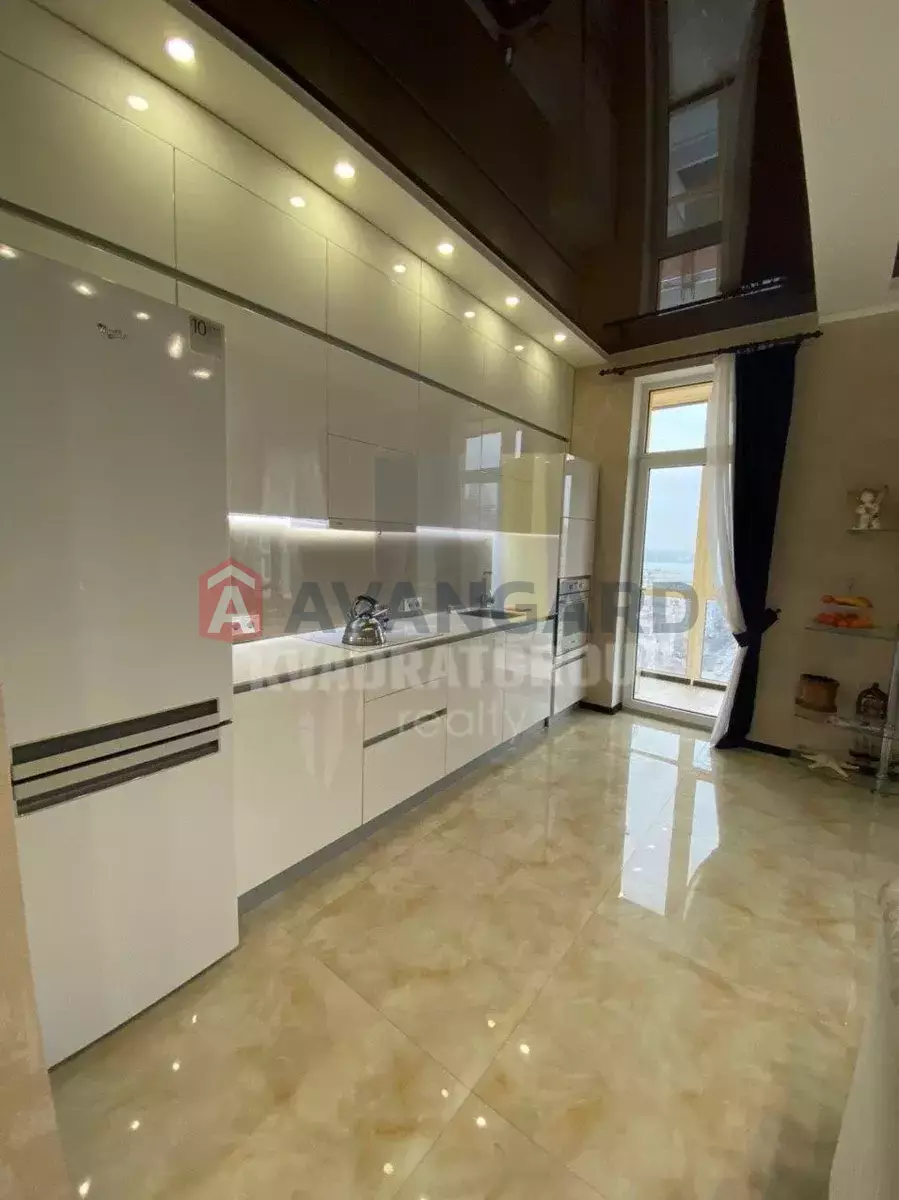 2 ��. ��������, 70/-/- ��. �., 16/17 ������ ���� 7