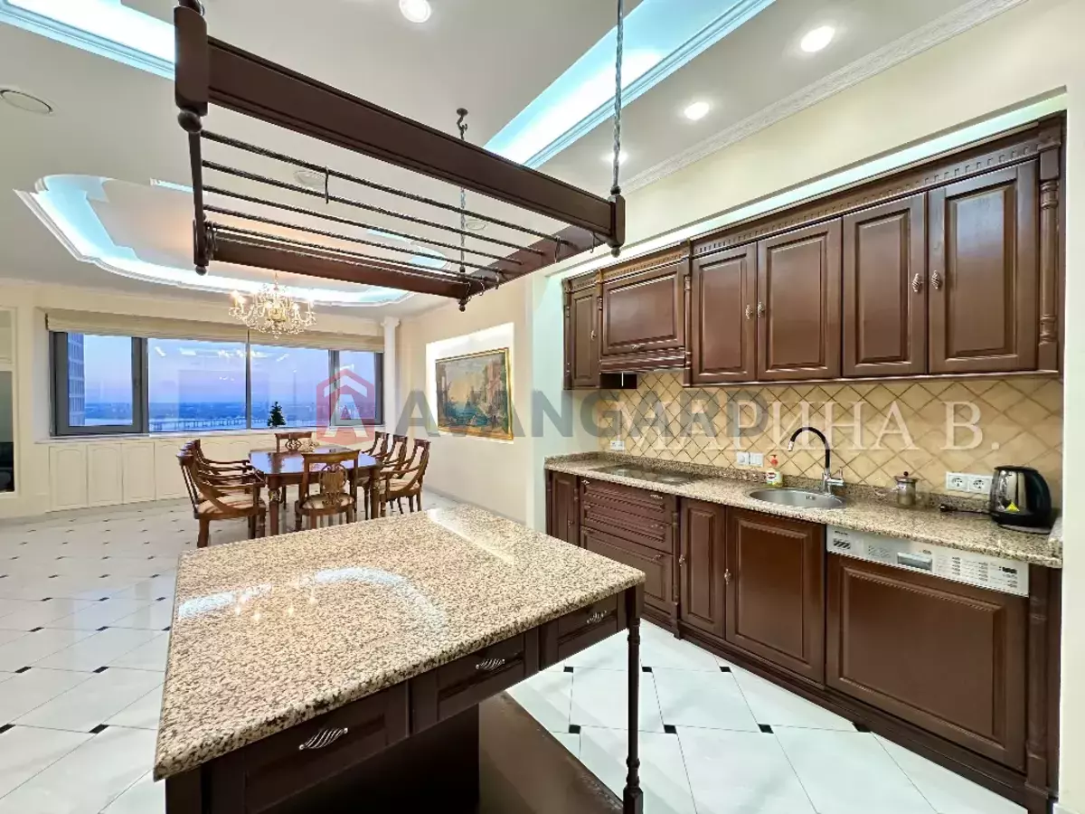 4 ��. ��������, 189/-/35 ��. �., 9/24 ������ ���� 9