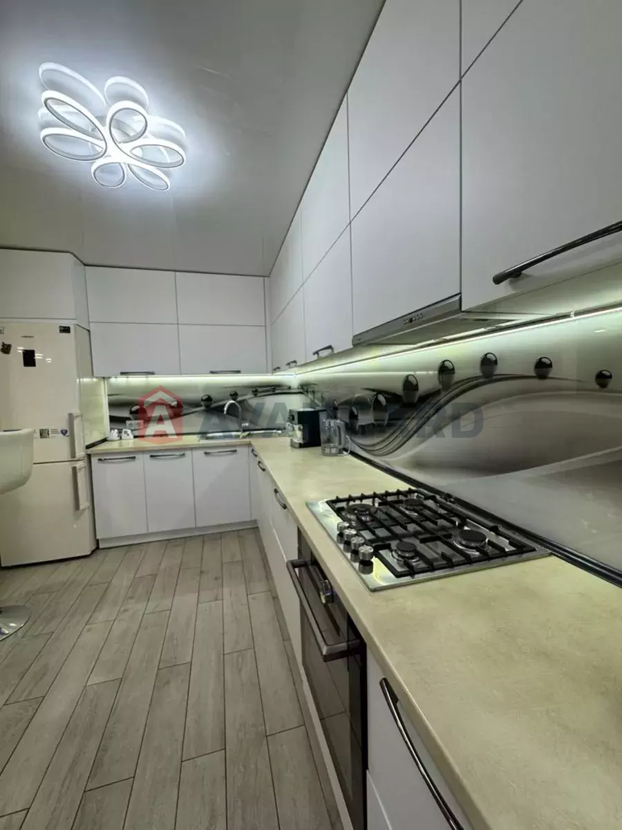 3 ����. ��������, 64/-/15 ��. �., 7/9 ���� ���� 6