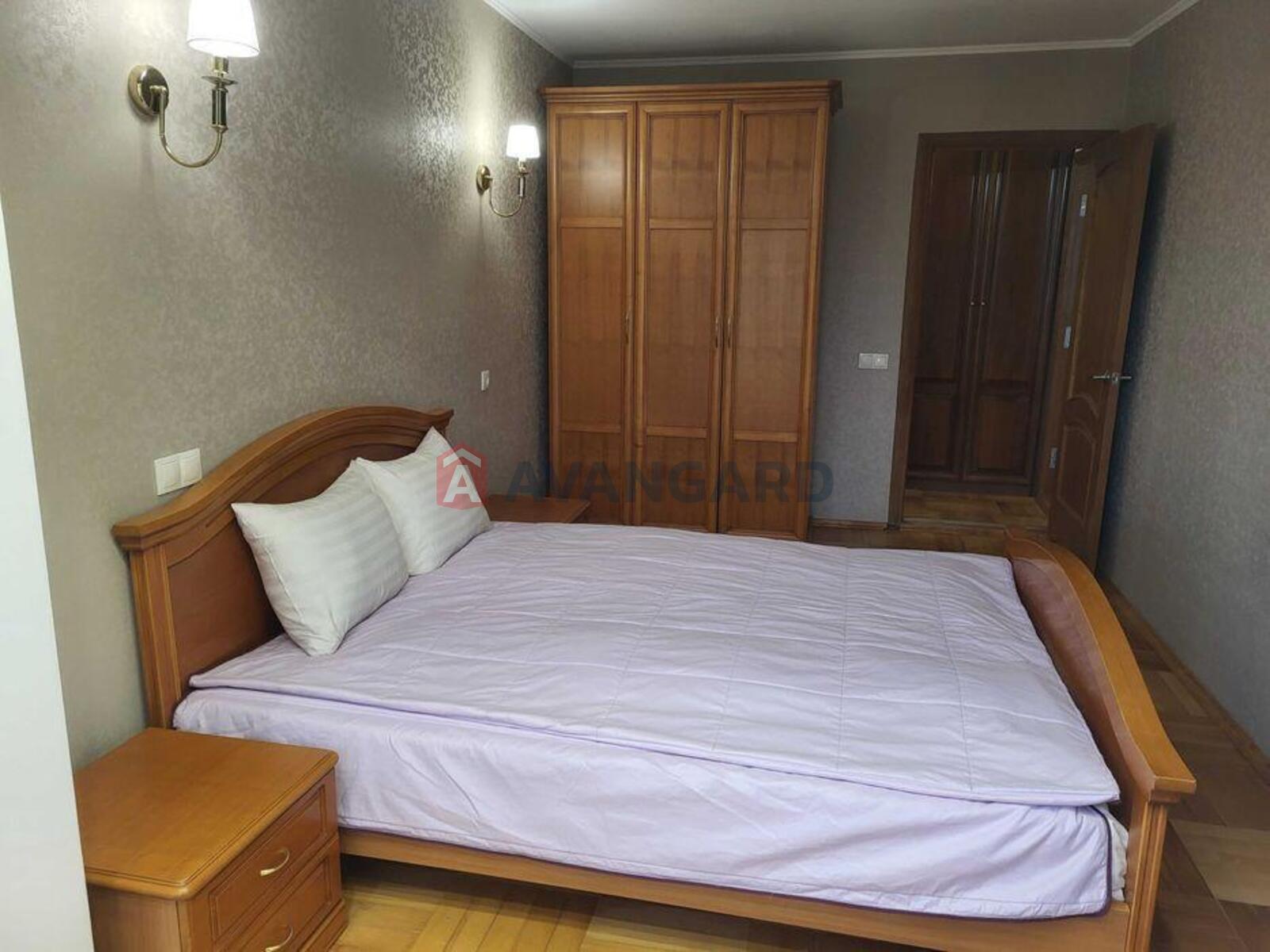 2 ����. ��������, 54/-/9 ��. �., 10/12 ���� ���� 4