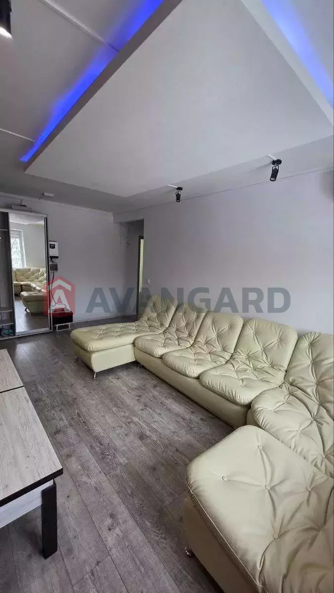 3 ��. ��������, 64/-/8 ��. �., 4/9 ������ ���� 8