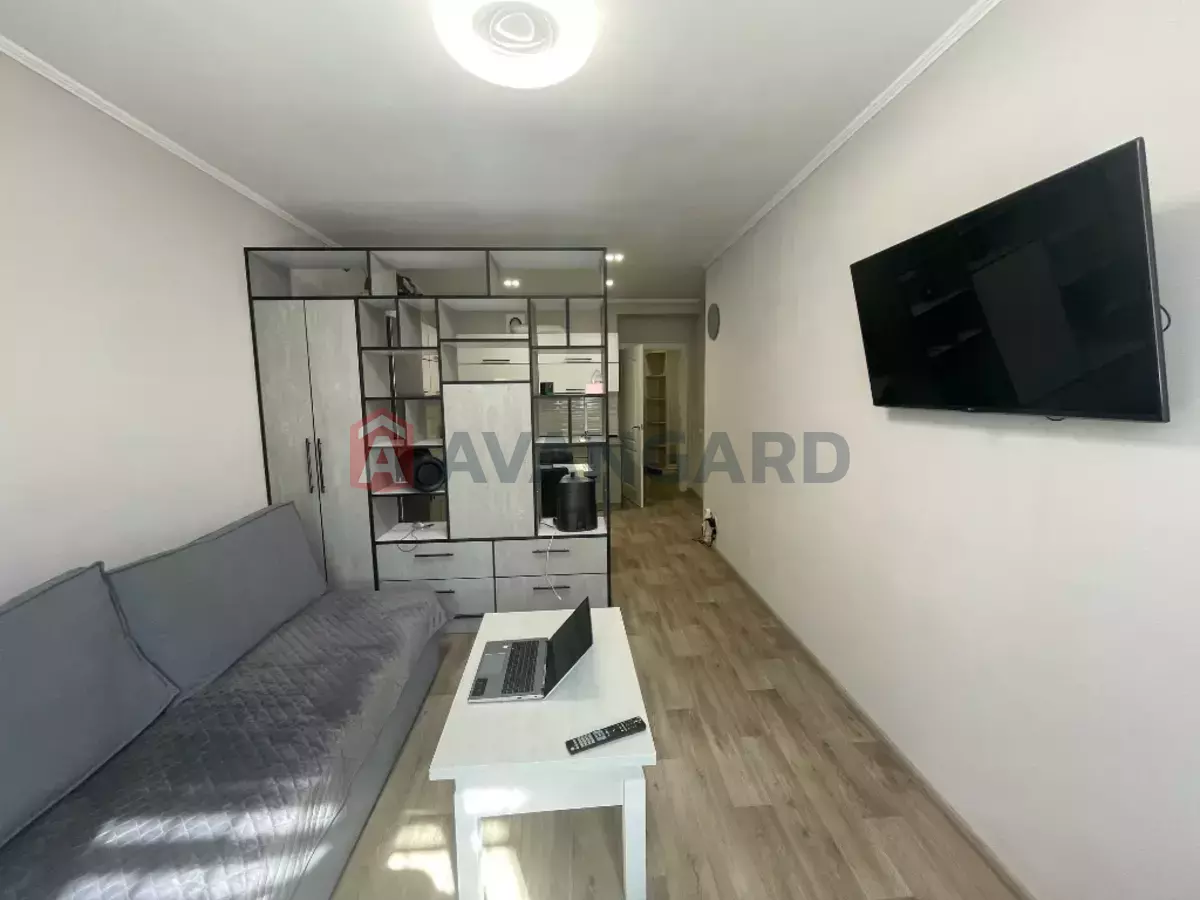 2 ��. ��������, 50/-/- ��. �., 1/10 ������ ���� 5