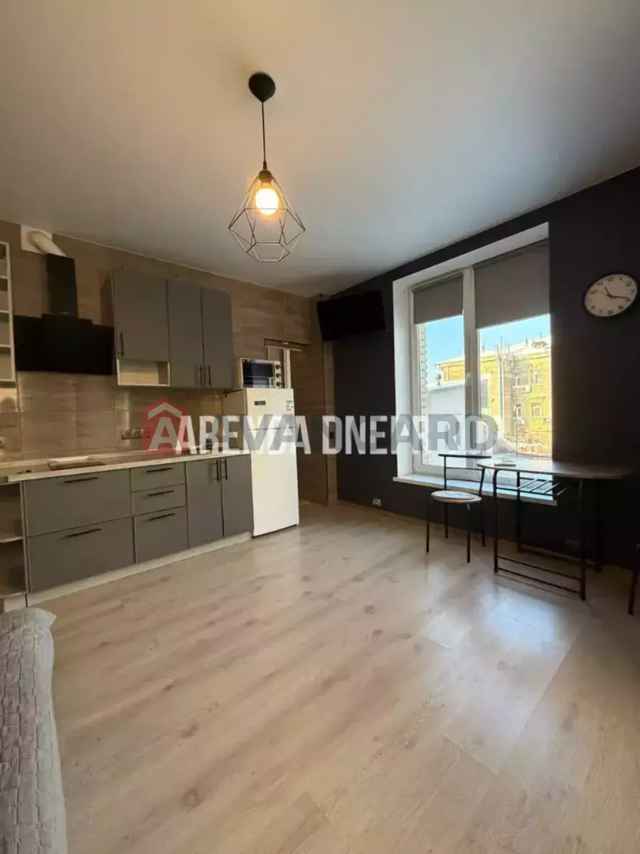 1 ��. ��������, 32/-/- ��. �., 2/5 ������ ���� 9