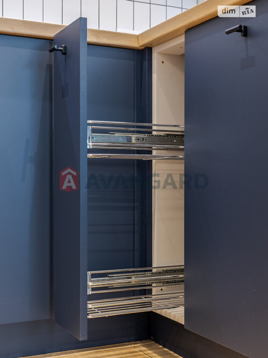 1 ��. ��������, 45/19/5 ��. �., 8/10 ������ ���� 9