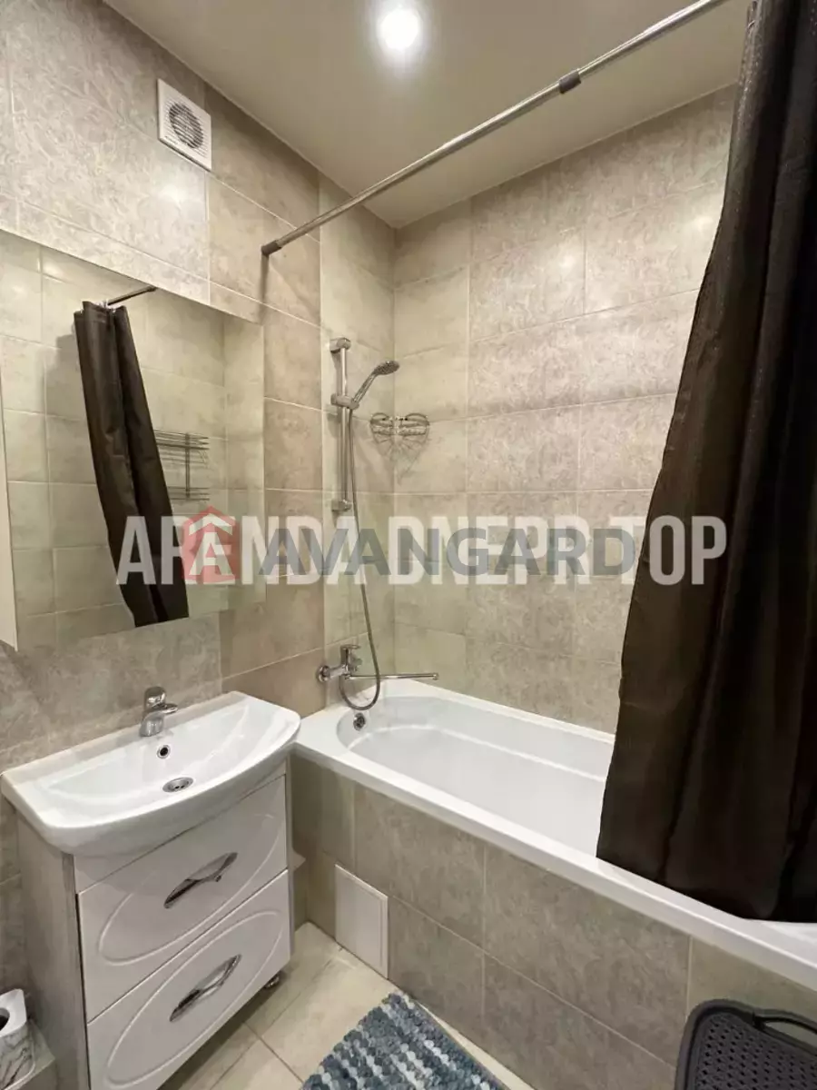 1 ��. ��������, 50/-/- ��. �., 6/10 ������ ���� 2