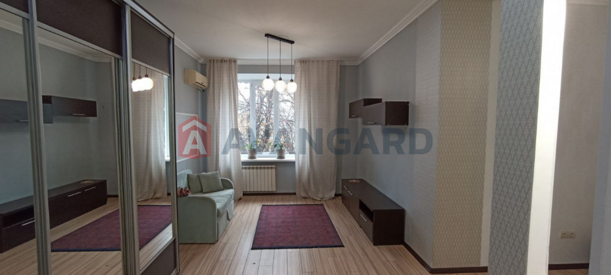 1 ����. ��������, 38/18/6 ��. �., 4/5 ���� ���� 1