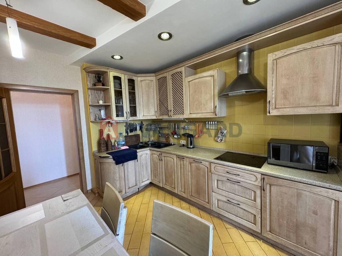 3 ��. ��������, 125/-/12 ��. �., 9/14 ������ ���� 16