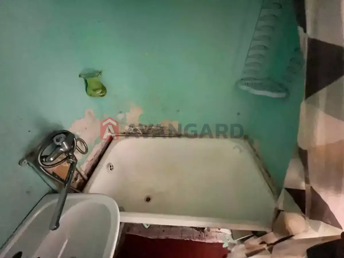 1 ����. ��������, 17/-/- ��. �., 8/9 ���� ���� 4