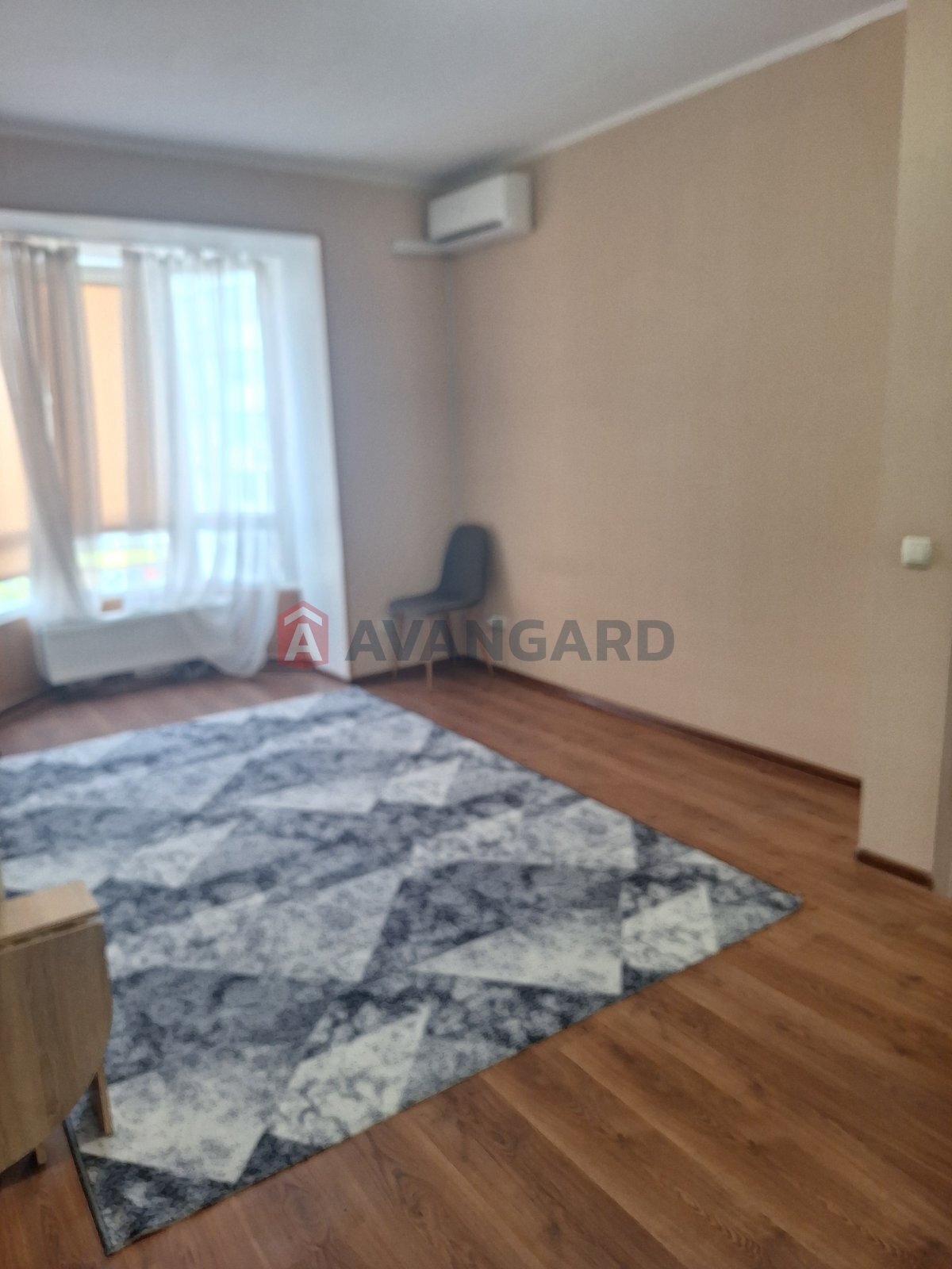 1 ����. ��������, 41/-/18 ��. �., 6/11 ���� ���� 3