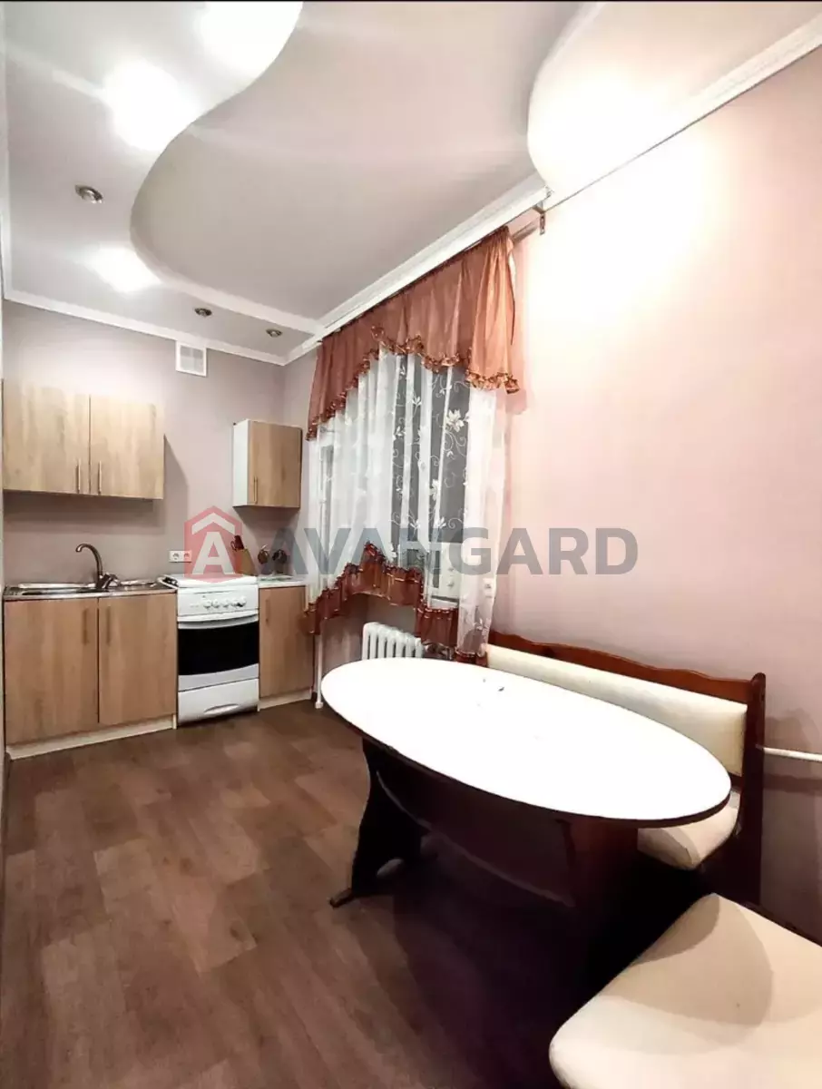 2 ����. ��������, 49/-/8 ��. �., 3/3 ���� ���� 8