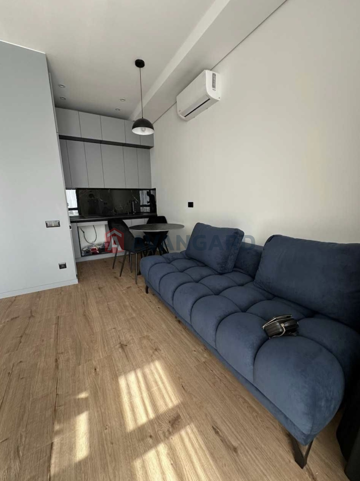 2 ��. ��������, 42/22/- ��. �., 1/12 ������ ���� 5