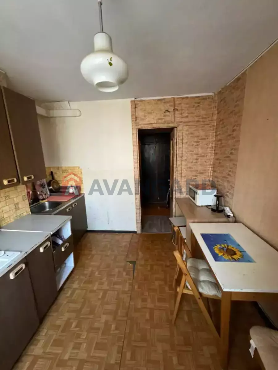 2 ��. ��������, 58/35/8 ��. �., 10/12 ������ ���� 8