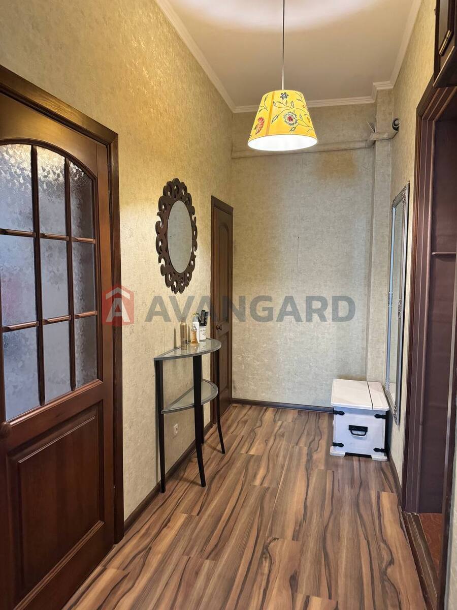 3 ����. ��������, 65/40/8 ��. �., 2/2 ���� ���� 18