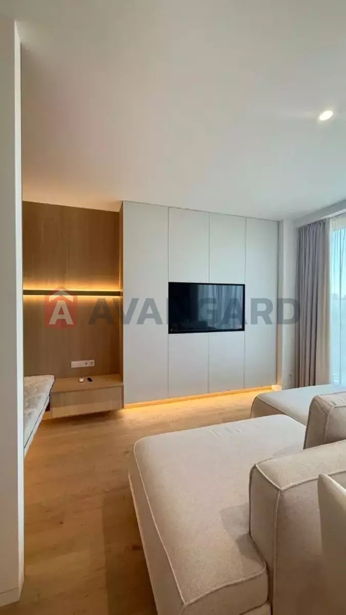 1 ����. ��������, 45/30/16 ��. �., 19/28 ���� ���� 14