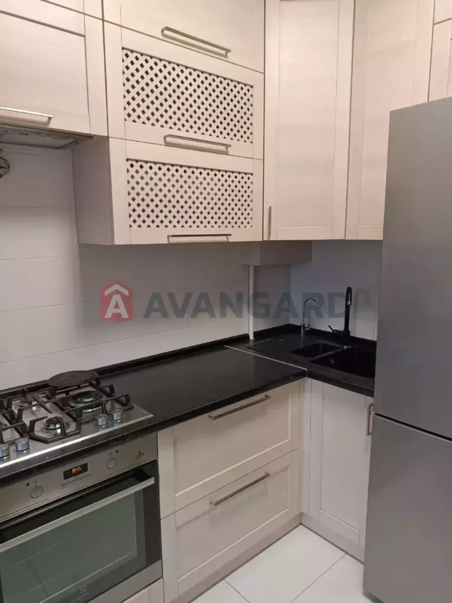 3 ��. ��������, 64/-/- ��. �., 2/5 ������ ���� 3