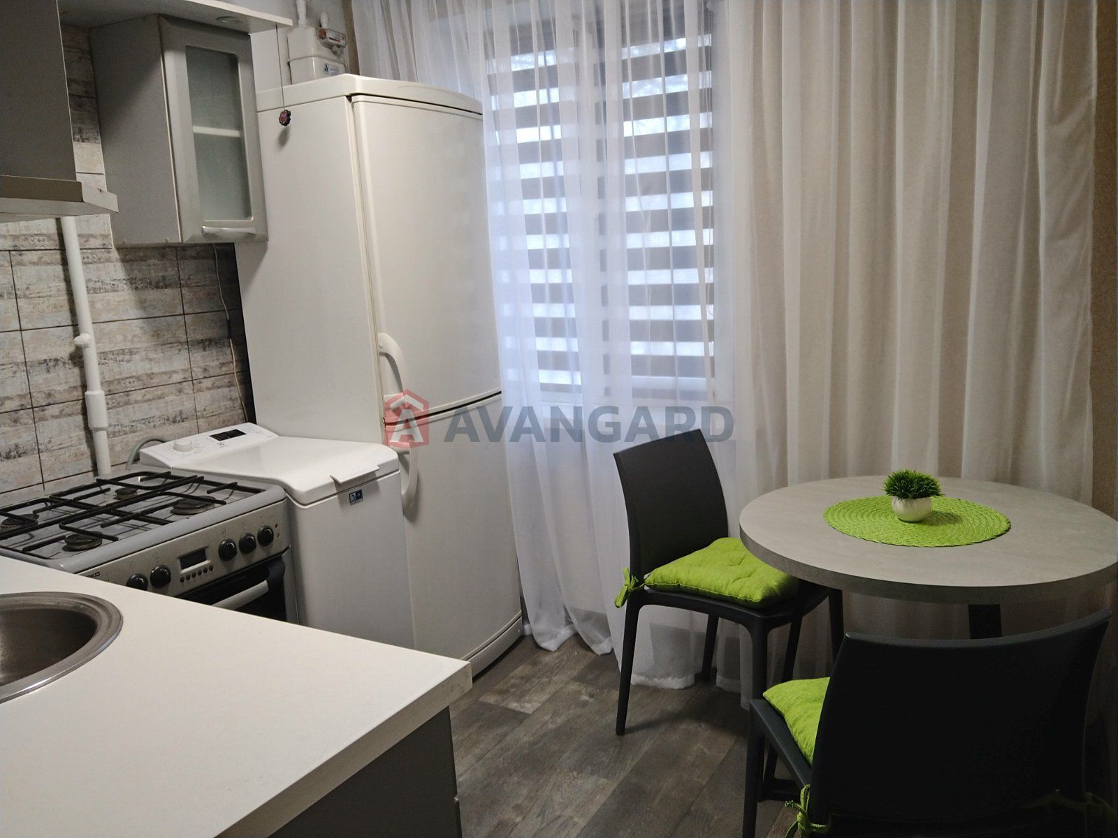 1 ��. ��������, 30.5/-/5.9 ��. �., 3/5 ������ ���� 5