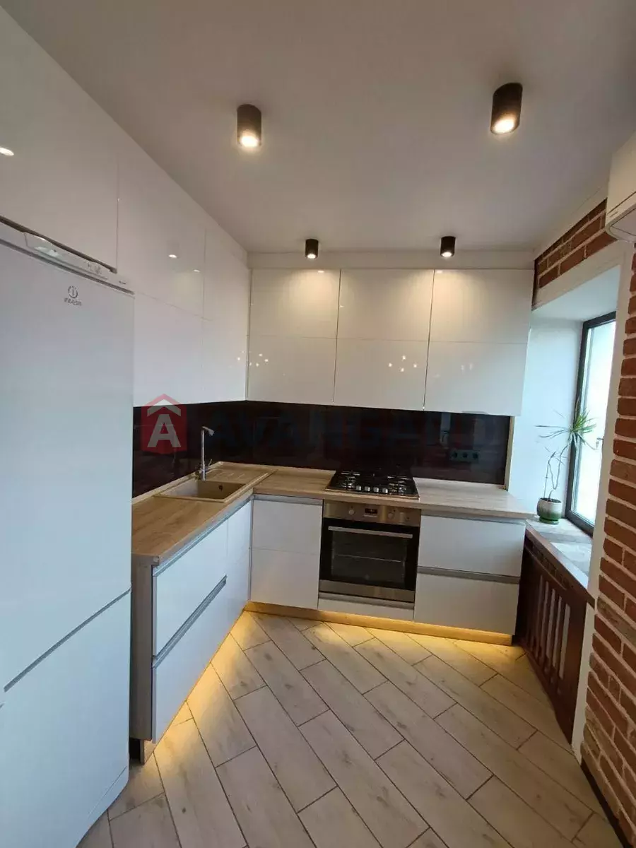 3 . , 58/-/7 . ., 5/5   6