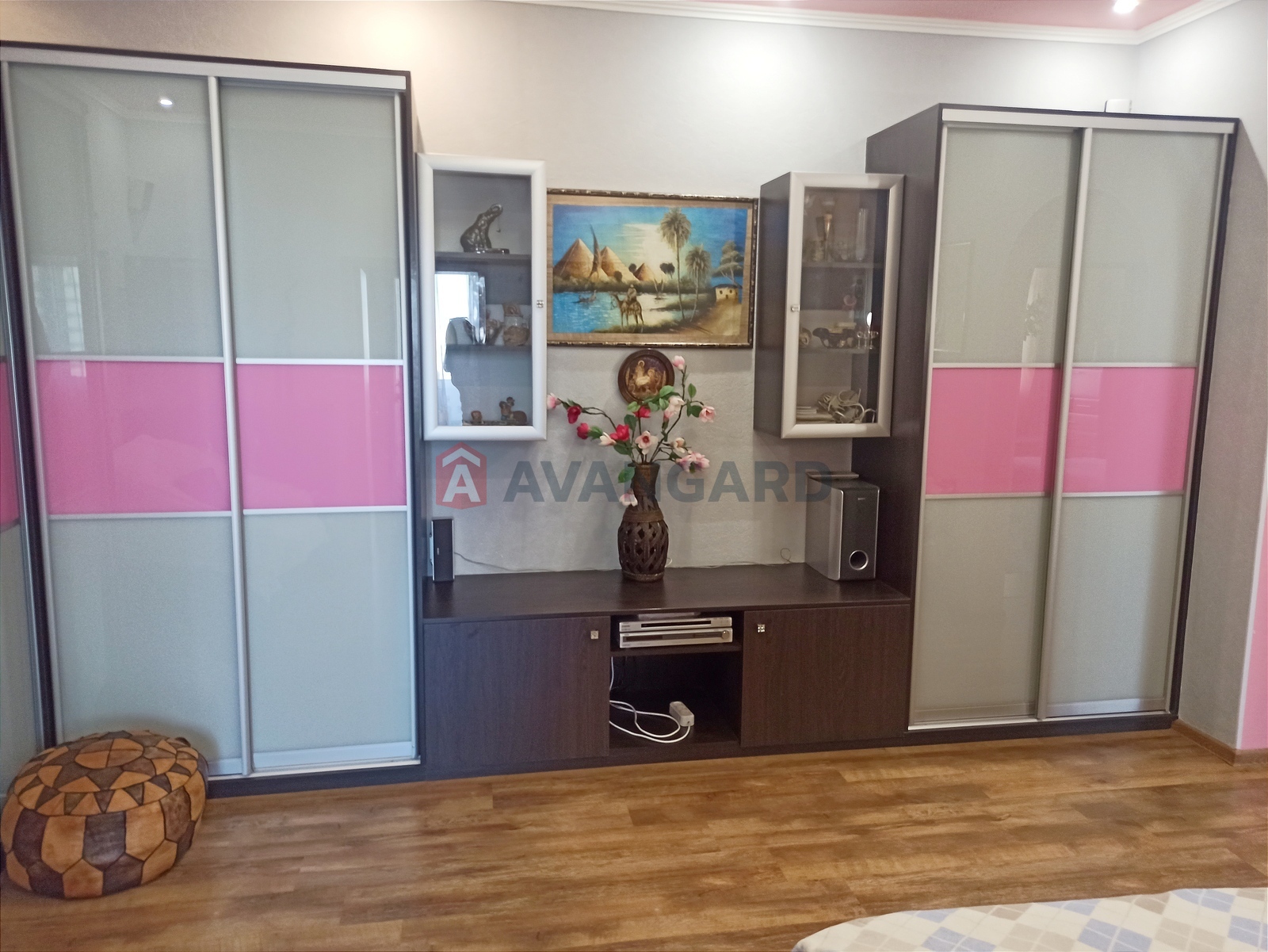 3 ����. ��������, 94/56/18 ��. �., 15/25 ���� ���� 9