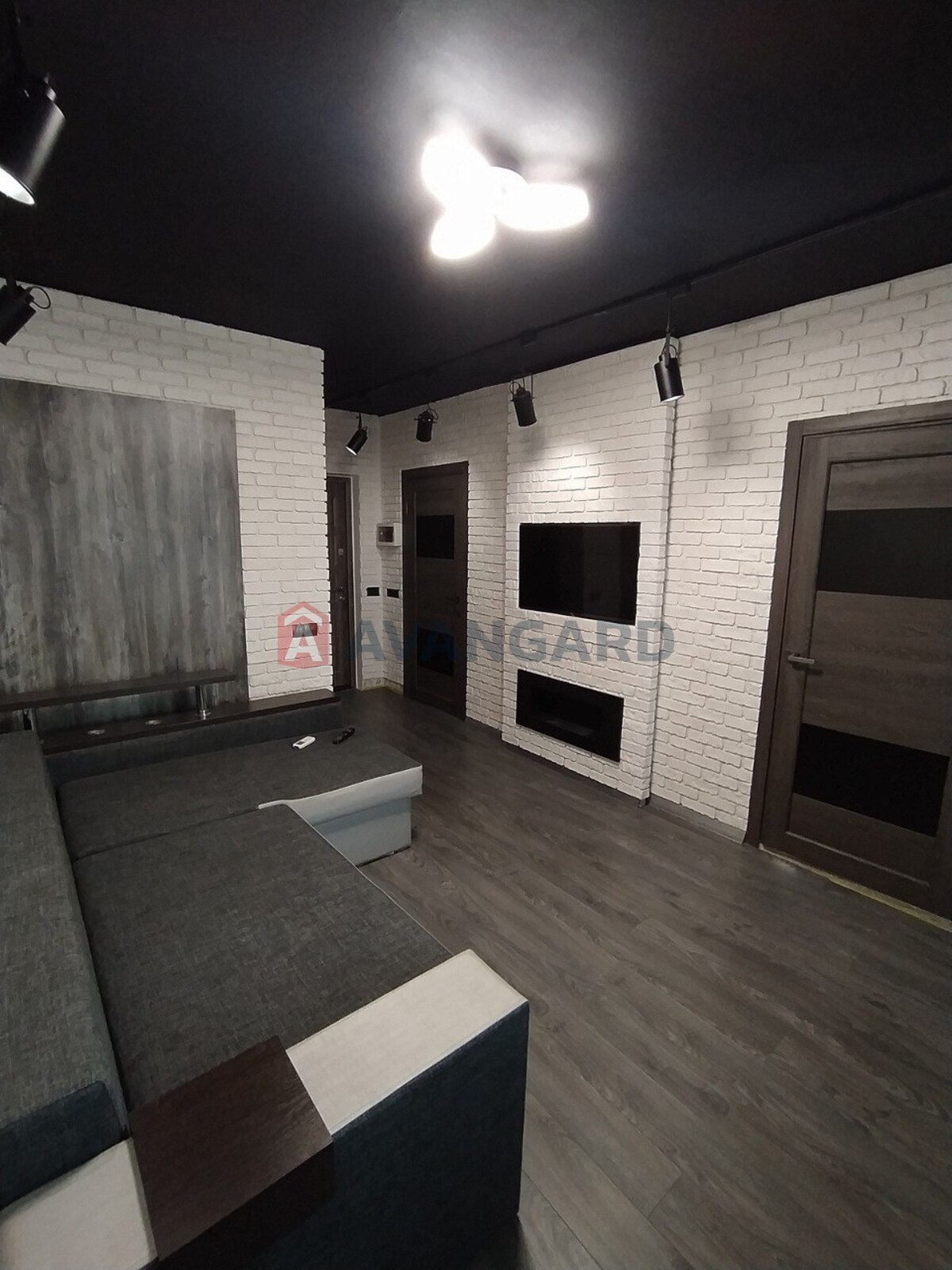 1 . , 36/17/8 . ., 10/10   1