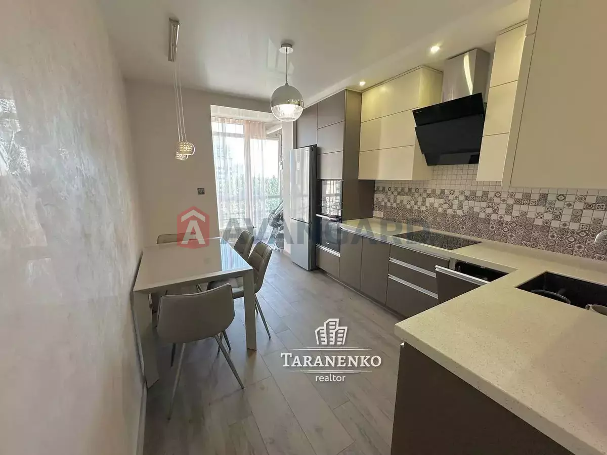 2 ����. ��������, 65/-/15 ��. �., 9/12 ���� ���� 8