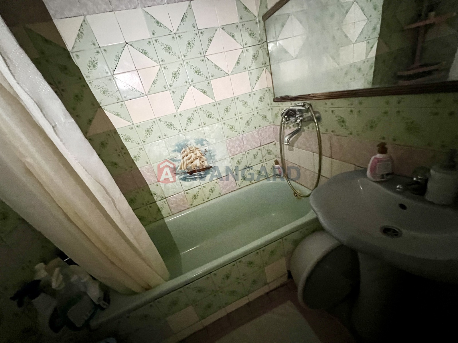 3 ��. ��������, 68/48/9 ��. �., 7/10 ������ ���� 5