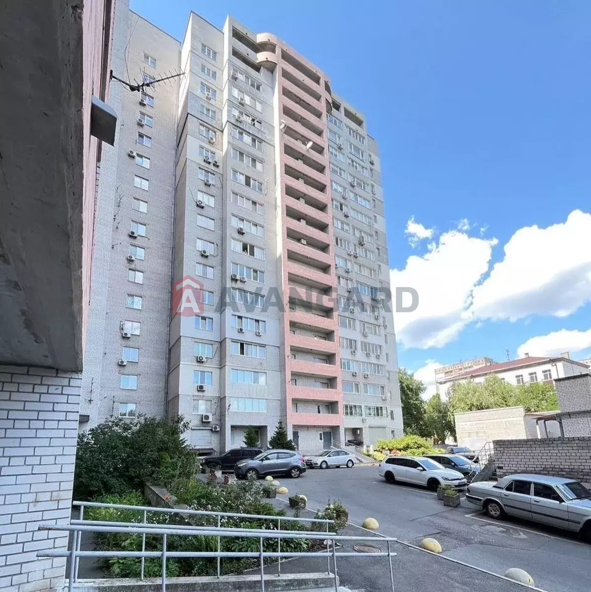 4 ��. ��������, 140/-/15 ��. �., 3/18 ������ ���� 4