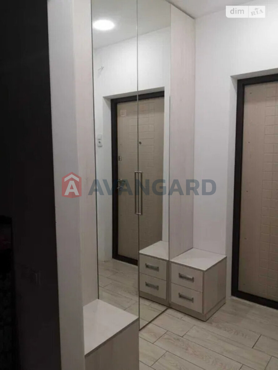 1 ��. ��������, 31/-/- ��. �., 3/17 ������ ���� 14