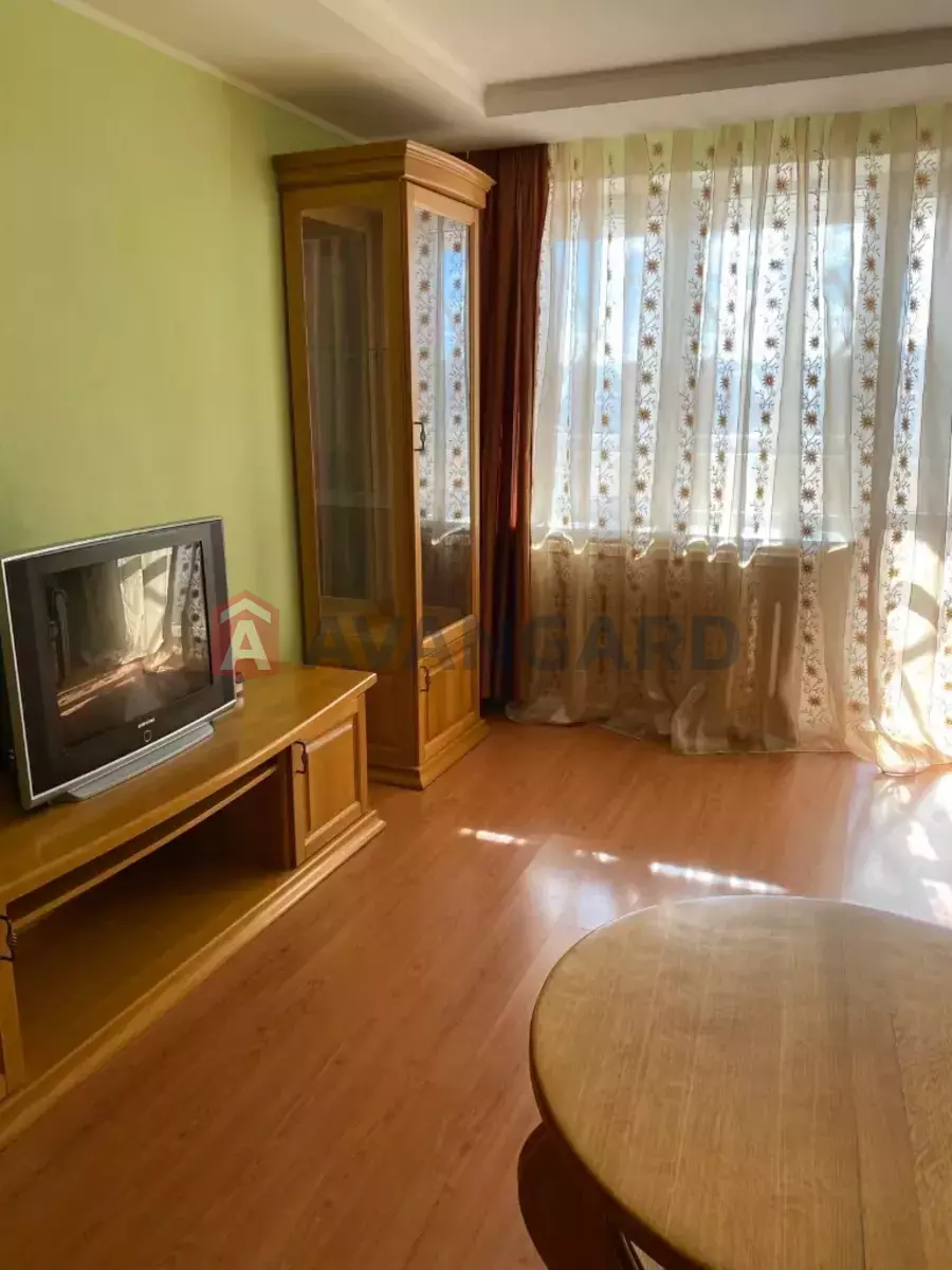 2 ����. ��������, 75/44/10 ��. �., 8/10 ���� ���� 4