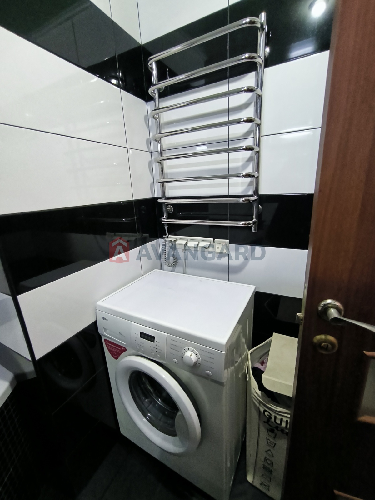 2 ����. ��������, 43/-/7 ��. �., 4/5 ���� ���� 9